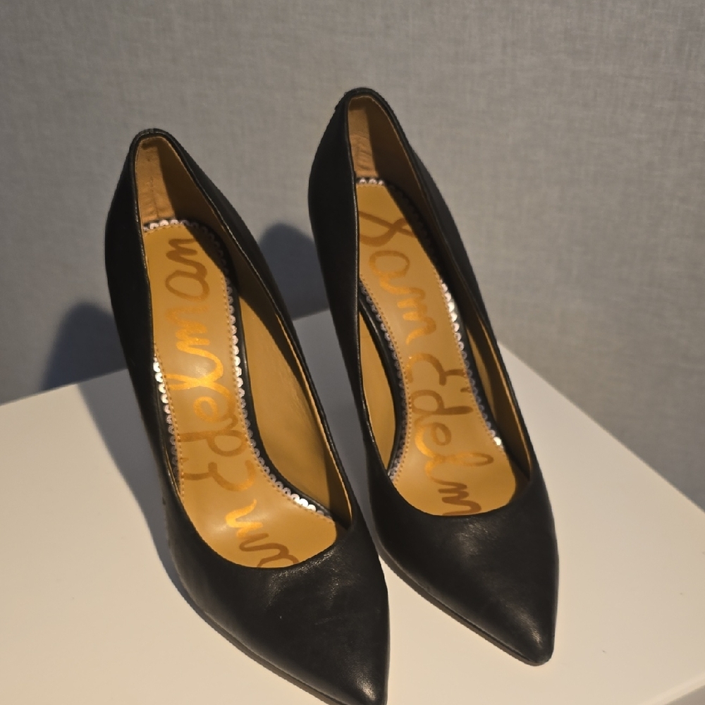 Sam Edelman Black Pointed Leather Pumps. Excellent Condition